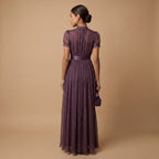 Flavia | Vestido Largo Morado con Escote Lágrima y Encaje